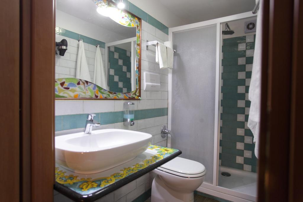Aurora Bed And Breakfast Santo Stefano di Camastra Exterior photo